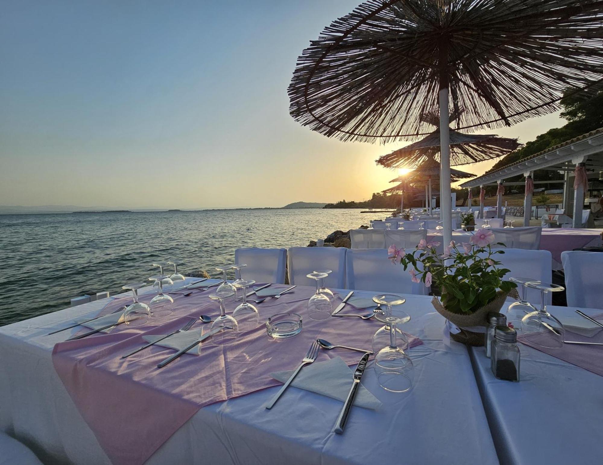 O Paradise Beach Resort And Spa Magoula  エクステリア 写真
